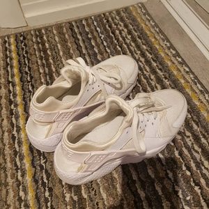 Nike Huarache Run Size 5.5Y/US7
